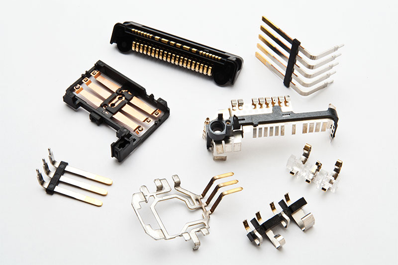 Customized Metal Insert Plastic Injection Molded Parts Feiya